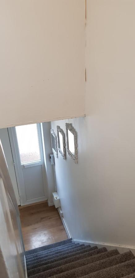 61 Baker Street Apartment ลูตัน ภายนอก รูปภาพ