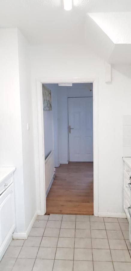 61 Baker Street Apartment ลูตัน ภายนอก รูปภาพ
