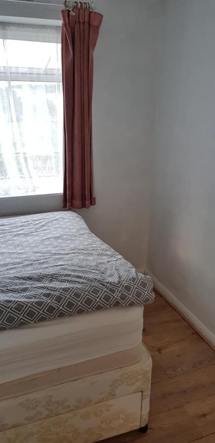 61 Baker Street Apartment ลูตัน ภายนอก รูปภาพ